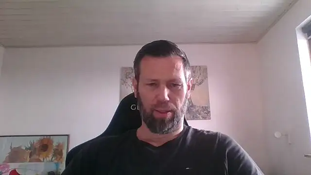 Snapshot of Gotta1 chatting on January 9, 2026, 12:23 pm Gotta1 online show from January 9, 2026, 12:23 pm