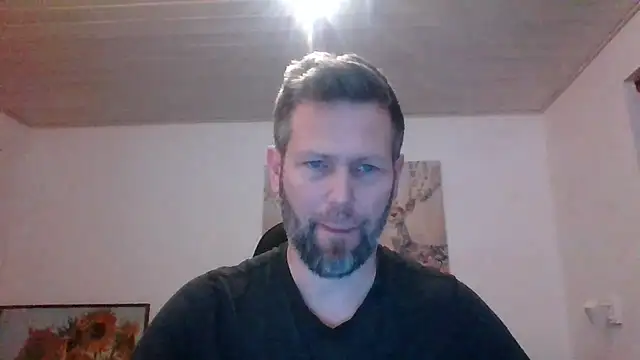 Snapshot of Gotta1 chatting on December 13, 2025, 8:04 pm Gotta1 online show from December 13, 2025, 8:04 pm