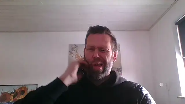 Snapshot of Gotta1 chatting on February 13, 2026, 12:05 pm Gotta1 online show from February 13, 2026, 12:05 pm