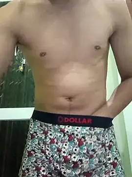 xyrus  online show from March 19, 2025, 12:45 pm