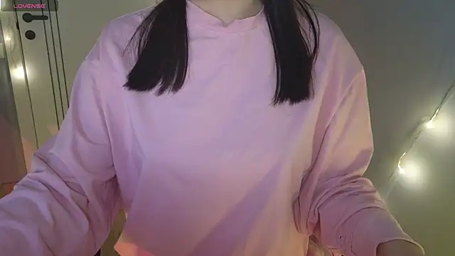 Snapshot of malady_ chatting on February 21, 2026, 10:56 pm malady online show from February 21, 2026, 10:56 pm