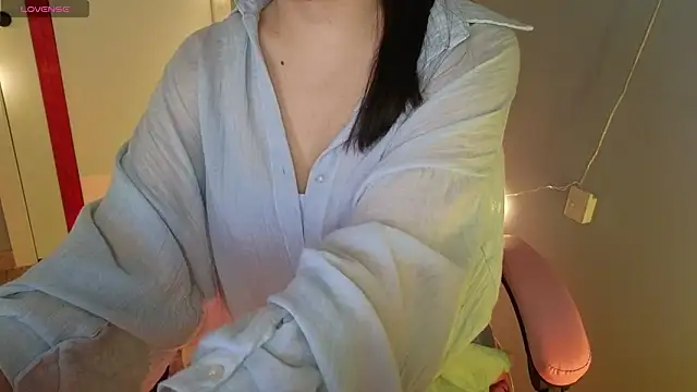 Snapshot of malady_ chatting on January 14, 2026, 3:59 pm malady online show from January 14, 2026, 3:59 pm