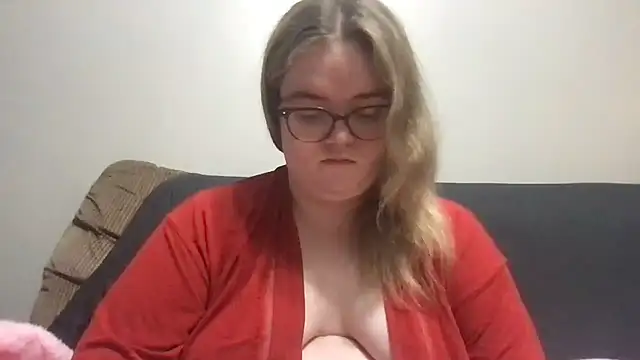 honeyyy24 online show from April 1, 2026, 8:06 pm