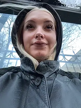 Snapshot of Milkyy_wway chatting on November 13, 2025, 7:23 am Milkyy wway online show from November 13, 2025, 7:23 am