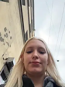 Snapshot of Milkyy_wway chatting on October 26, 2025, 7:42 am Milkyy wway online show from October 26, 2025, 7:42 am