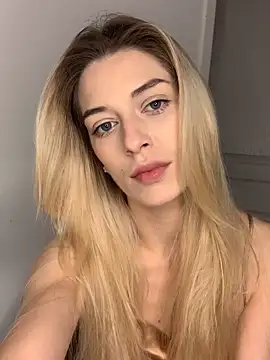 Snapshot of Lolitaxlola chatting on November 10, 2025, 4:12 pm Lolitaxlola online show from November 10, 2025, 4:12 pm