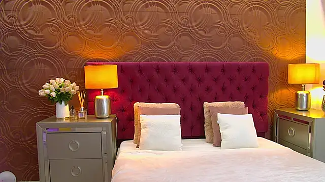 Snapshot of IrisMonn chatting on November 18, 2025, 6:17 am IrisMonn online show from November 18, 2025, 6:17 am