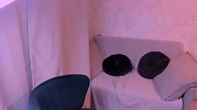 Snapshot of kirraa_ chatting on March 13, 2025, 7:39 pm kirraa online show from March 13, 2025, 7:39 pm