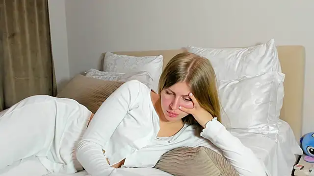 kirraa  online show from December 22, 2025, 7:58 pm