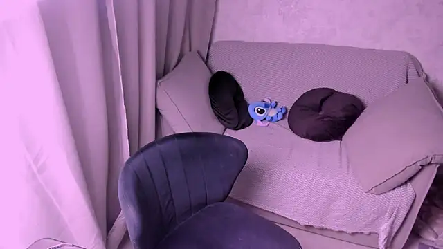 Snapshot of kirraa_ chatting on February 23, 2025, 7:49 pm kirraa online show from February 23, 2025, 7:49 pm