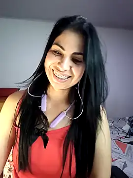 Snapshot of saralunabella chatting on February 5, 2025, 3:52 pm saralunabella online show from February 5, 2025, 3:52 pm