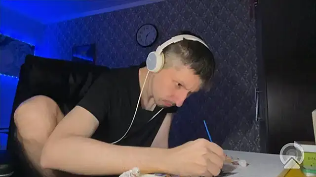 Aki-Laky online show from December 18, 2025, 8:34 pm