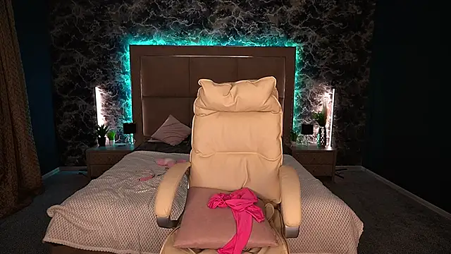 AnacondaOn online show from March 1, 2025, 4:33 pm