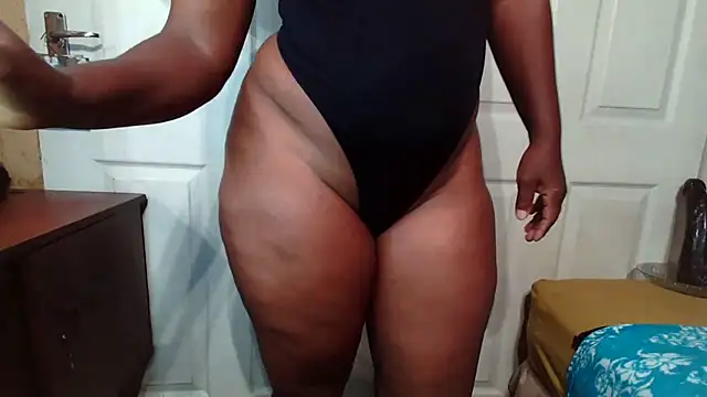 Snapshot of Smoochy_ chatting on November 26, 2025, 2:33 am Smoochy online show from November 26, 2025, 2:33 am