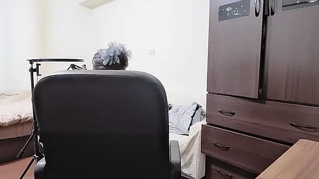 Snapshot of Fine-sand chatting on October 29, 2025, 1:21 pm Fine-sand online show from October 29, 2025, 1:21 pm