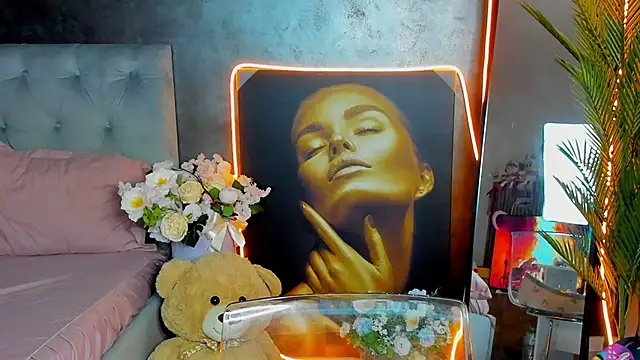 Snapshot of glossy_blondegirl chatting on September 24, 2025, 4:57 pm glossy blondegirl online show from September 24, 2025, 4:57 pm