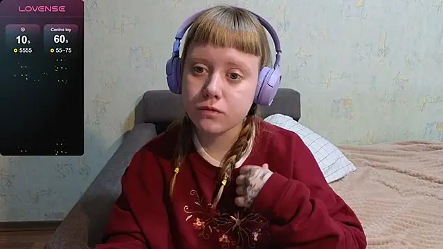 Snapshot of June_shy0 chatting on February 1, 2026, 7:50 am June shy0 online show from February 1, 2026, 7:50 am