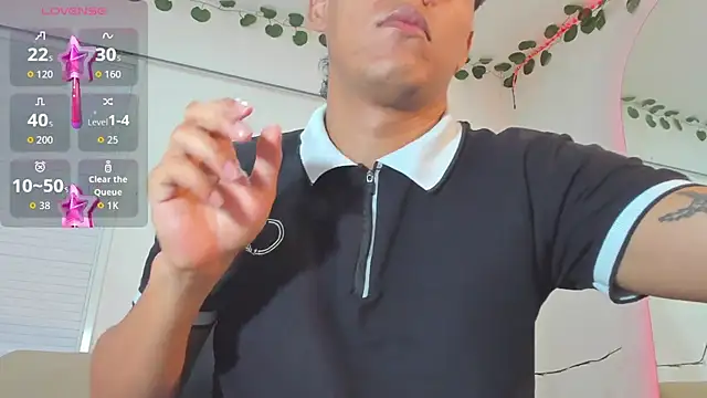 Snapshot of ryan_carter08 chatting on October 9, 2025, 2:12 am ryan carter08 online show from October 9, 2025, 2:12 am