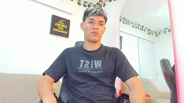 Snapshot of ryan_carter08 chatting on November 5, 2025, 2:47 am ryan carter08 online show from November 5, 2025, 2:47 am