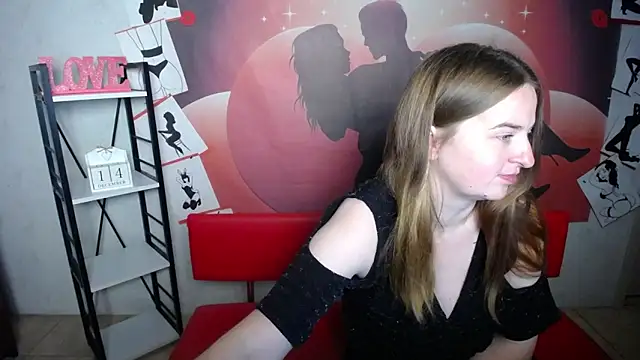 Snapshot of FreyaDak chatting on December 14, 2025, 6:02 pm FreyaDak online show from December 14, 2025, 6:02 pm