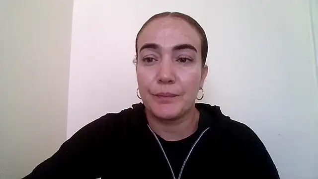 Snapshot of skayhot_ chatting on May 20, 2026, 1:30 pm skayhot online show from May 20, 2026, 1:30 pm