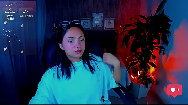 Snapshot of miichael_black chatting on March 9, 2025, 1:48 pm miichael black online show from March 9, 2025, 1:48 pm