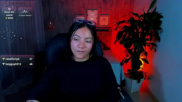 Snapshot of miichael_black chatting on March 15, 2025, 4:54 pm miichael black online show from March 15, 2025, 4:54 pm