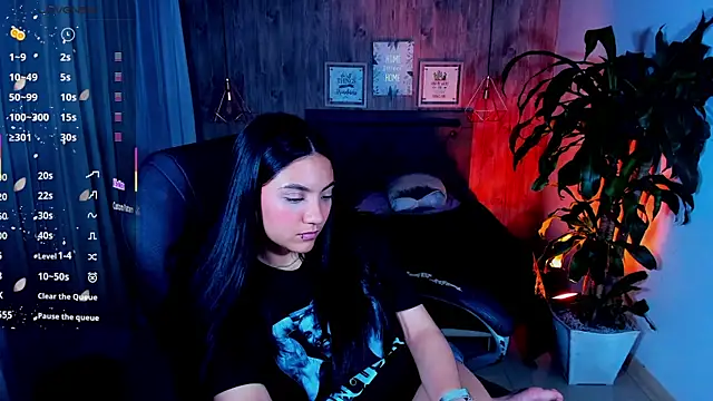 Snapshot of miichael_black chatting on November 8, 2025, 9:13 am miichael black online show from November 8, 2025, 9:13 am