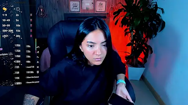 Snapshot of miichael_black chatting on September 28, 2025, 9:49 am miichael black online show from September 28, 2025, 9:49 am