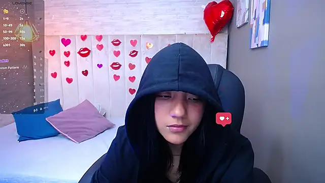 Snapshot of miichael_black chatting on March 21, 2025, 9:01 pm miichael black online show from March 21, 2025, 9:01 pm