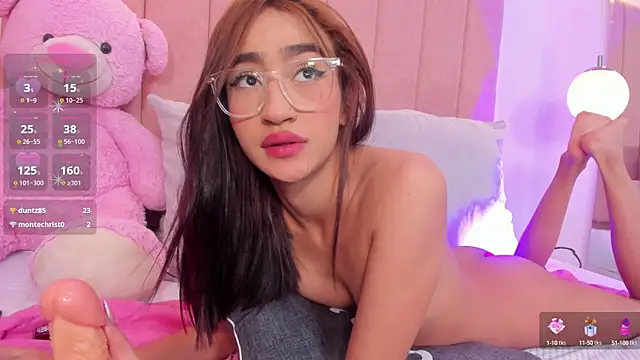 Snapshot of emily_daarell chatting on March 9, 2025, 12:31 am emily daarell online show from March 9, 2025, 12:31 am