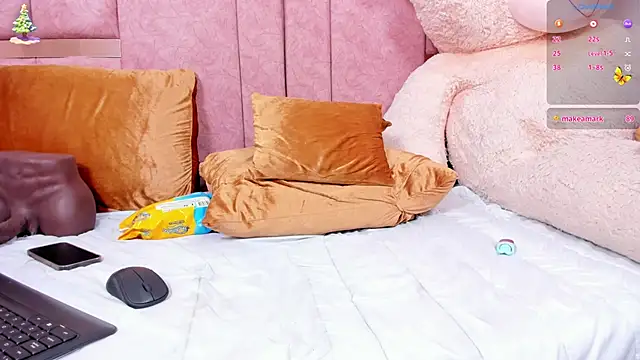 Snapshot of emily_daarell chatting on December 13, 2025, 8:04 pm emily daarell online show from December 13, 2025, 8:04 pm