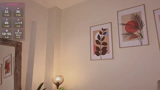 Snapshot of DahianaWalcott chatting on November 13, 2025, 6:45 pm DahianaWalcott online show from November 13, 2025, 6:45 pm