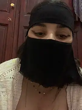 Snapshot of Miss-Soka chatting on December 20, 2024, 8:17 am Miss-Soka online show from December 20, 2024, 8:17 am