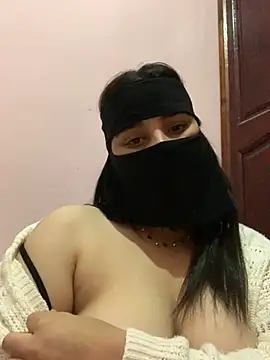 Snapshot of Miss-Soka chatting on December 7, 2024, 11:07 pm Miss-Soka online show from December 7, 2024, 11:07 pm