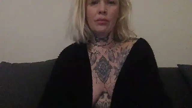 blondy40 online show from March 9, 2025, 10:41 pm