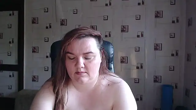 TasyaBigTTs online show from May 25, 2026, 4:28 pm
