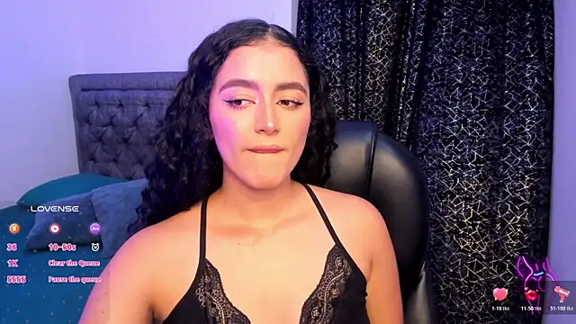 Adhara-zanne online show from November 28, 2025, 9:15 pm