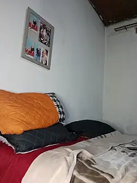 Snapshot of Goodgirlsue_77 chatting on November 24, 2025, 6:30 pm Goodgirlsue 77 online show from November 24, 2025, 6:30 pm