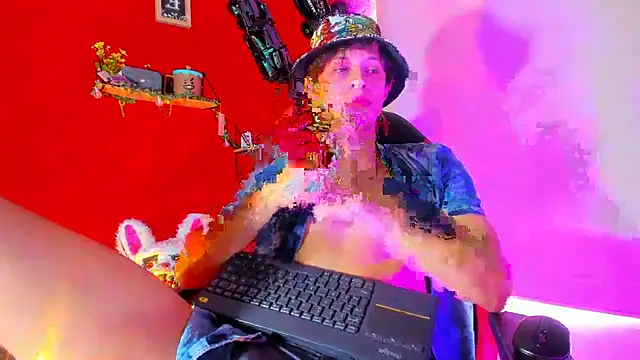 Snapshot of LilOwen_ chatting on December 3, 2025, 7:02 pm LilOwen online show from December 3, 2025, 7:02 pm