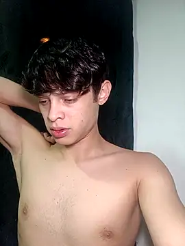 Snapshot of LilOwen_ chatting on March 23, 2025, 4:27 am LilOwen online show from March 23, 2025, 4:27 am