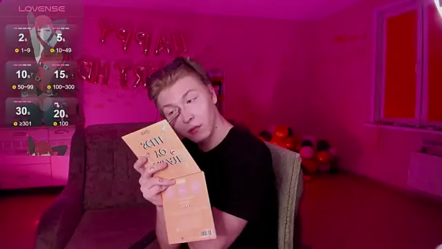 Snapshot of TheMikeSever chatting on February 22, 2025, 5:13 pm TheMikeSever online show from February 22, 2025, 5:13 pm