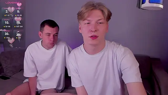 Snapshot of TheMikeSever chatting on October 28, 2025, 8:35 am TheMikeSever online show from October 28, 2025, 8:35 am