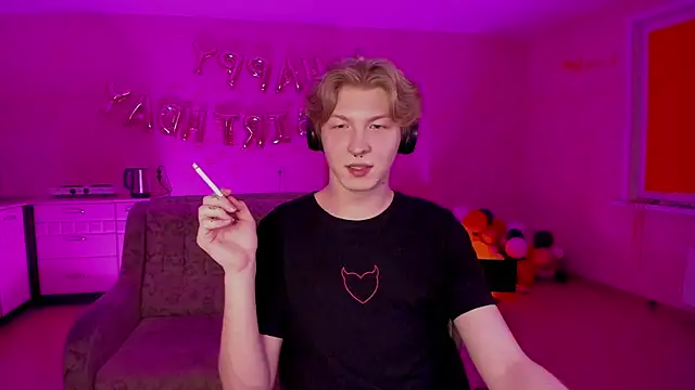 Snapshot of TheMikeSever chatting on March 5, 2025, 5:08 pm TheMikeSever online show from March 5, 2025, 5:08 pm