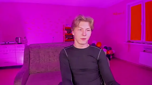 Snapshot of TheMikeSever chatting on February 9, 2025, 10:54 pm TheMikeSever online show from February 9, 2025, 10:54 pm