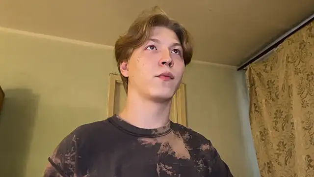 Snapshot of TheMikeSever chatting on September 28, 2025, 1:23 am TheMikeSever online show from September 28, 2025, 1:23 am