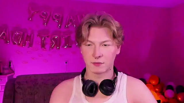 Snapshot of TheMikeSever chatting on February 19, 2025, 7:59 pm TheMikeSever online show from February 19, 2025, 7:59 pm