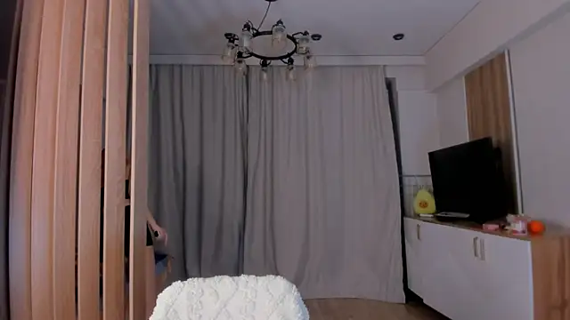 nacumi mi online show from March 7, 2026, 1:49 pm