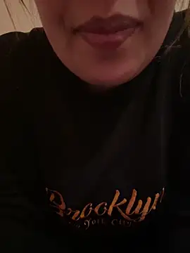 Snapshot of Samarr_9and chatting on December 18, 2024, 9:47 am Samarr 9and online show from December 18, 2024, 9:47 am