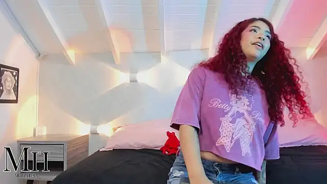 MizzHell online show from October 15, 2025, 2:03 pm